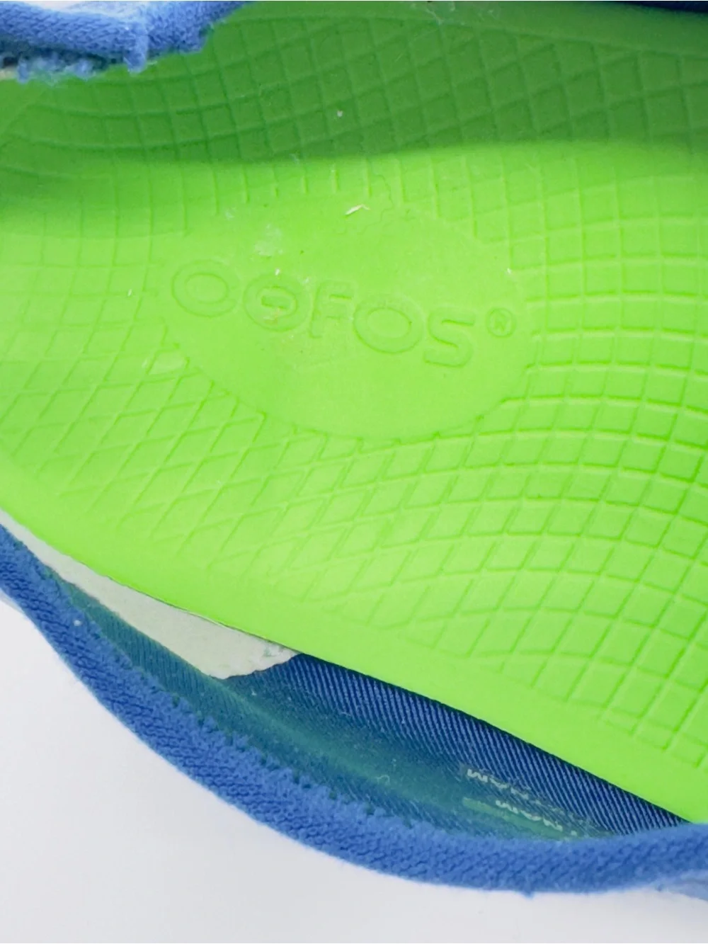OOFOS OOmg Eezee Low shoes in navy blue.SZ 8